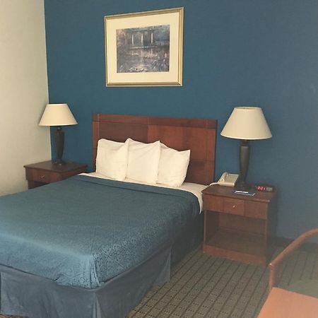 Rodeway Inn グリーンフィールド エクステリア 写真
