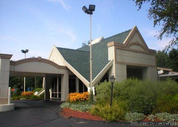 Rodeway Inn グリーンフィールド エクステリア 写真
