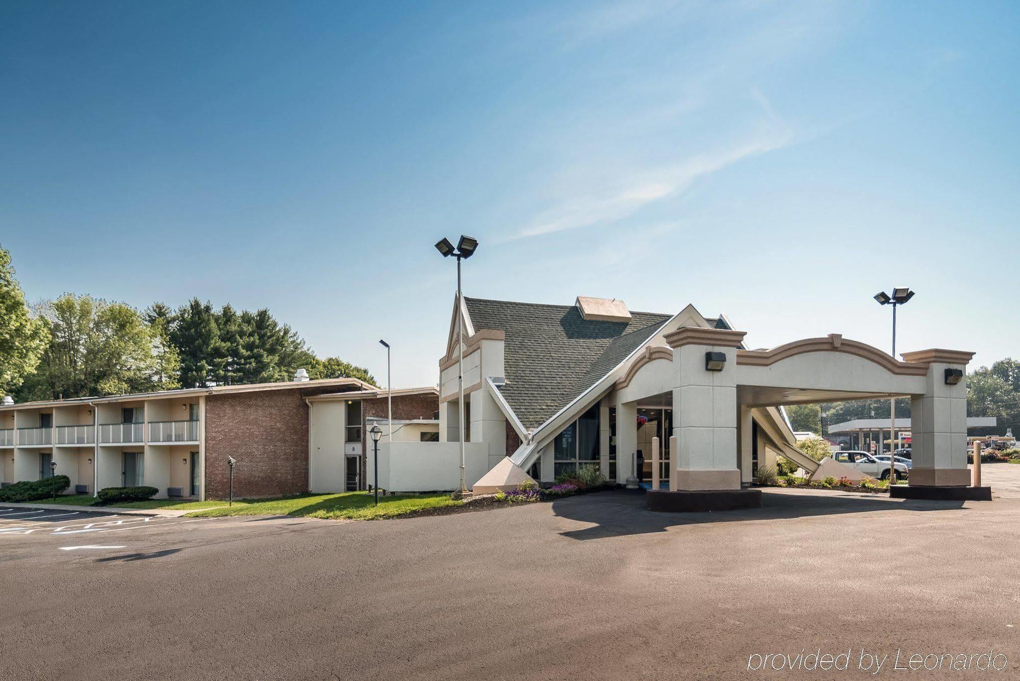 Rodeway Inn グリーンフィールド エクステリア 写真