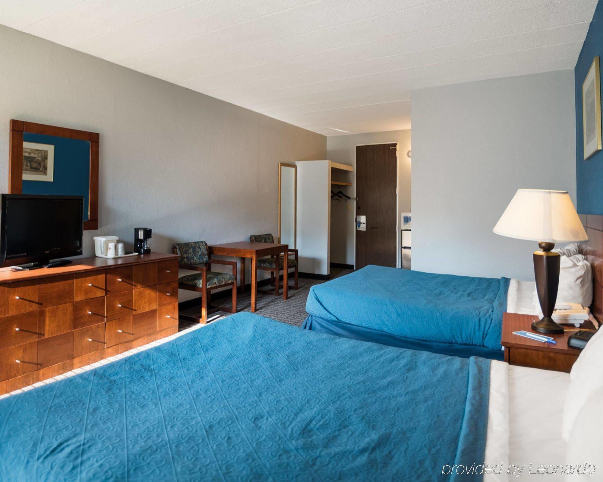 Rodeway Inn グリーンフィールド エクステリア 写真