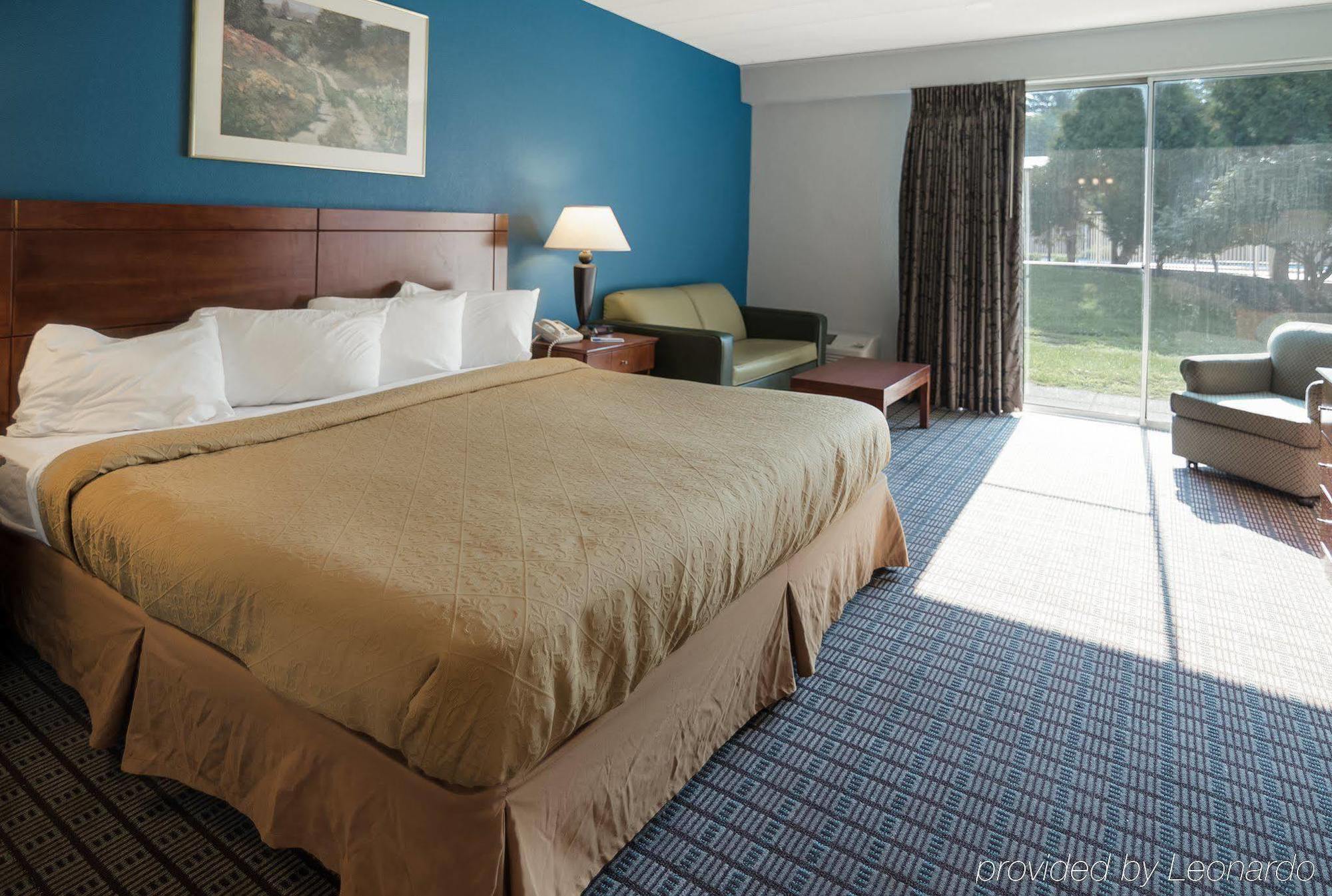 Rodeway Inn グリーンフィールド エクステリア 写真