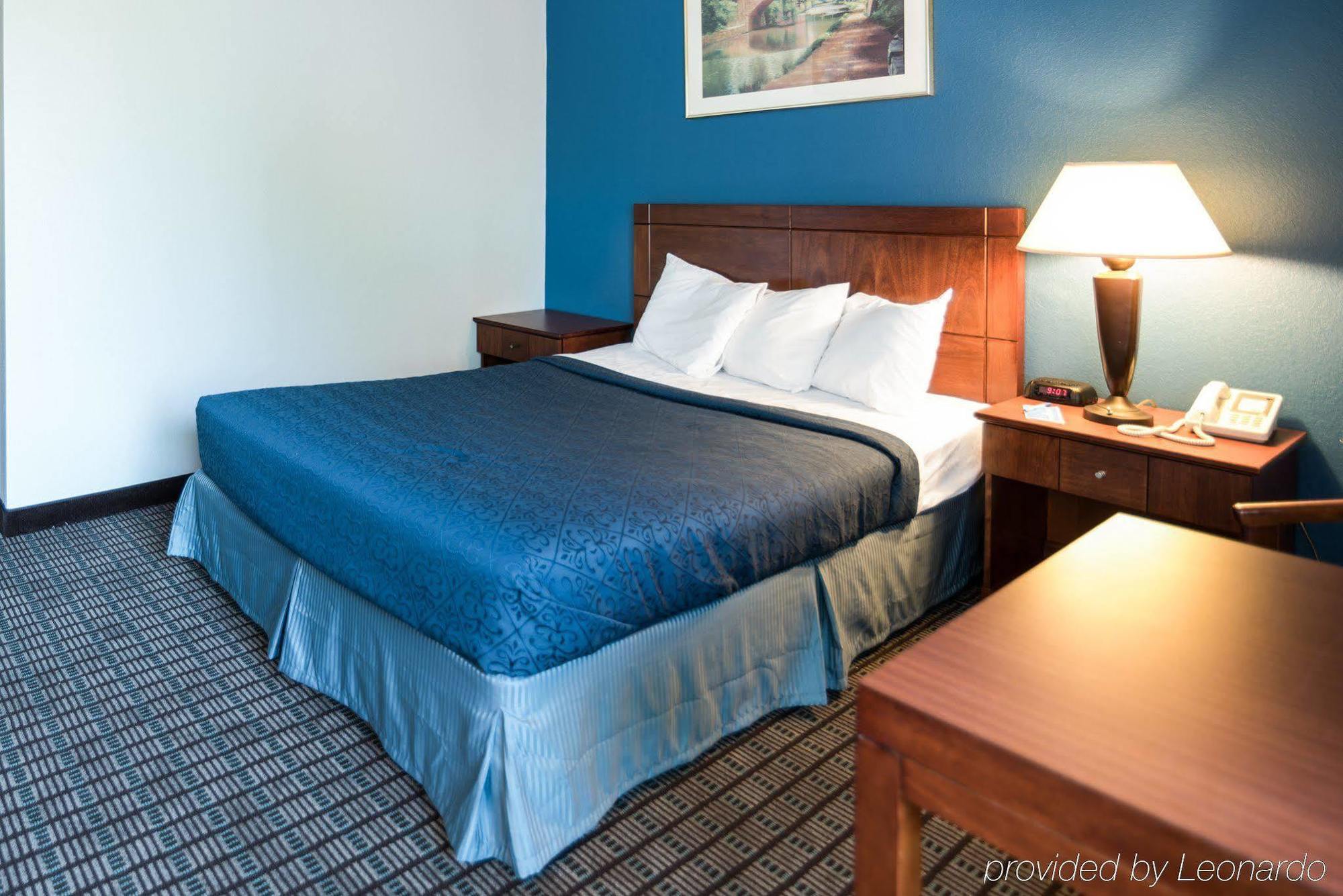 Rodeway Inn グリーンフィールド エクステリア 写真