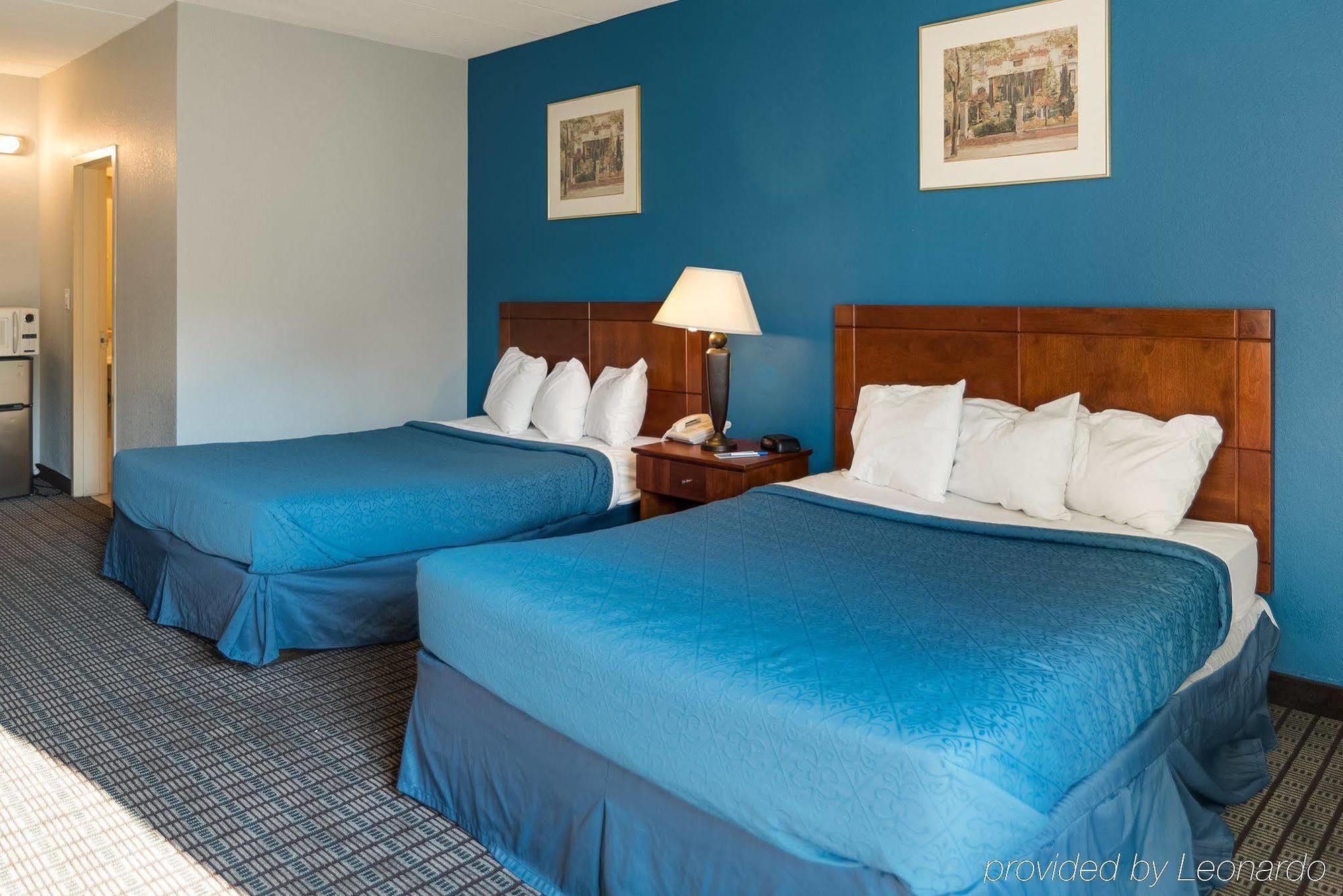 Rodeway Inn グリーンフィールド エクステリア 写真