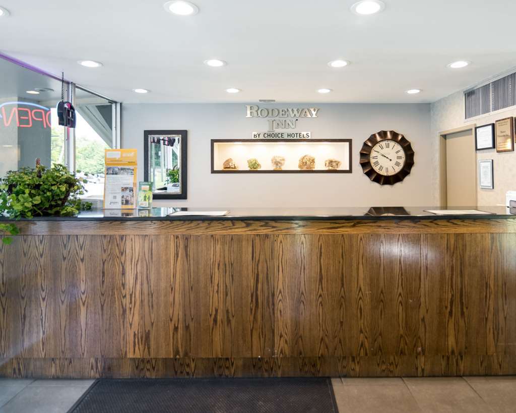 Rodeway Inn グリーンフィールド インテリア 写真